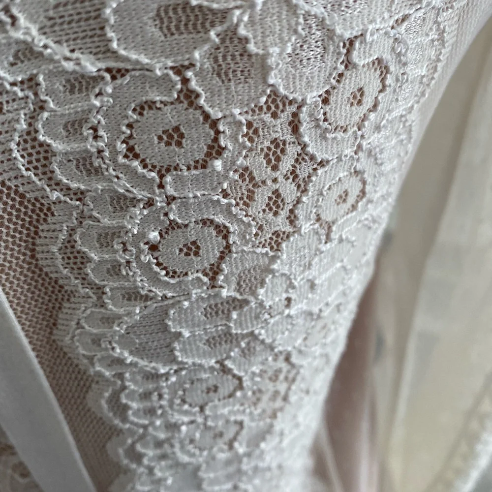 BCBG MaxAzria Addyson Blocked Lace Blouse - Picture 7 of 9